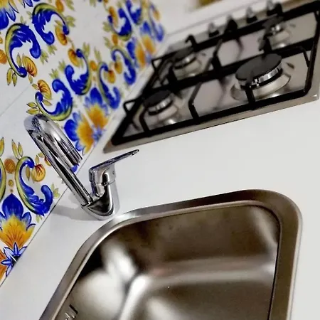 Ampio Con Terrazza Nel Centro Storico Di - Domus Carbonari * Neapel