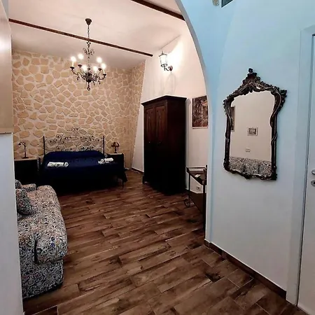 Lägenhet Ampio Con Terrazza Nel Centro Storico Di - Domus Carbonari *