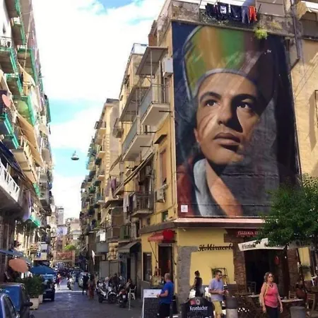 Ampio Con Terrazza Nel Centro Storico Di - Domus Carbonari Lägenhet Neapel