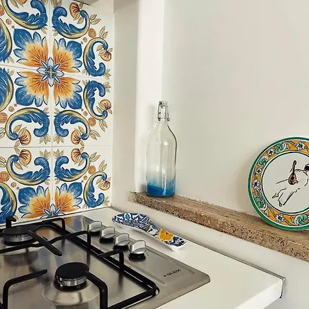 Ampio Con Terrazza Nel Centro Storico Di - Domus Carbonari